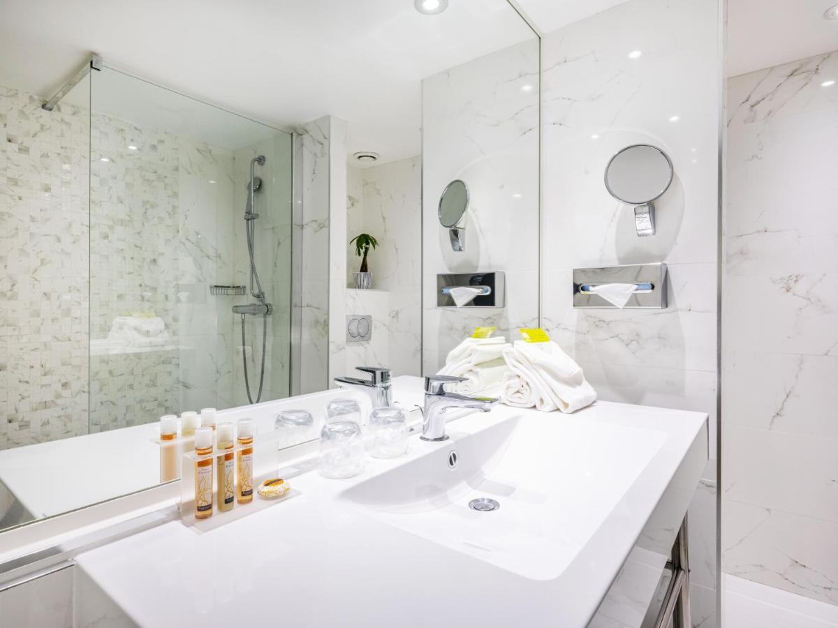 Chambre Familiale - avec 1 Heure d’Accès Gratuit à la Piscine