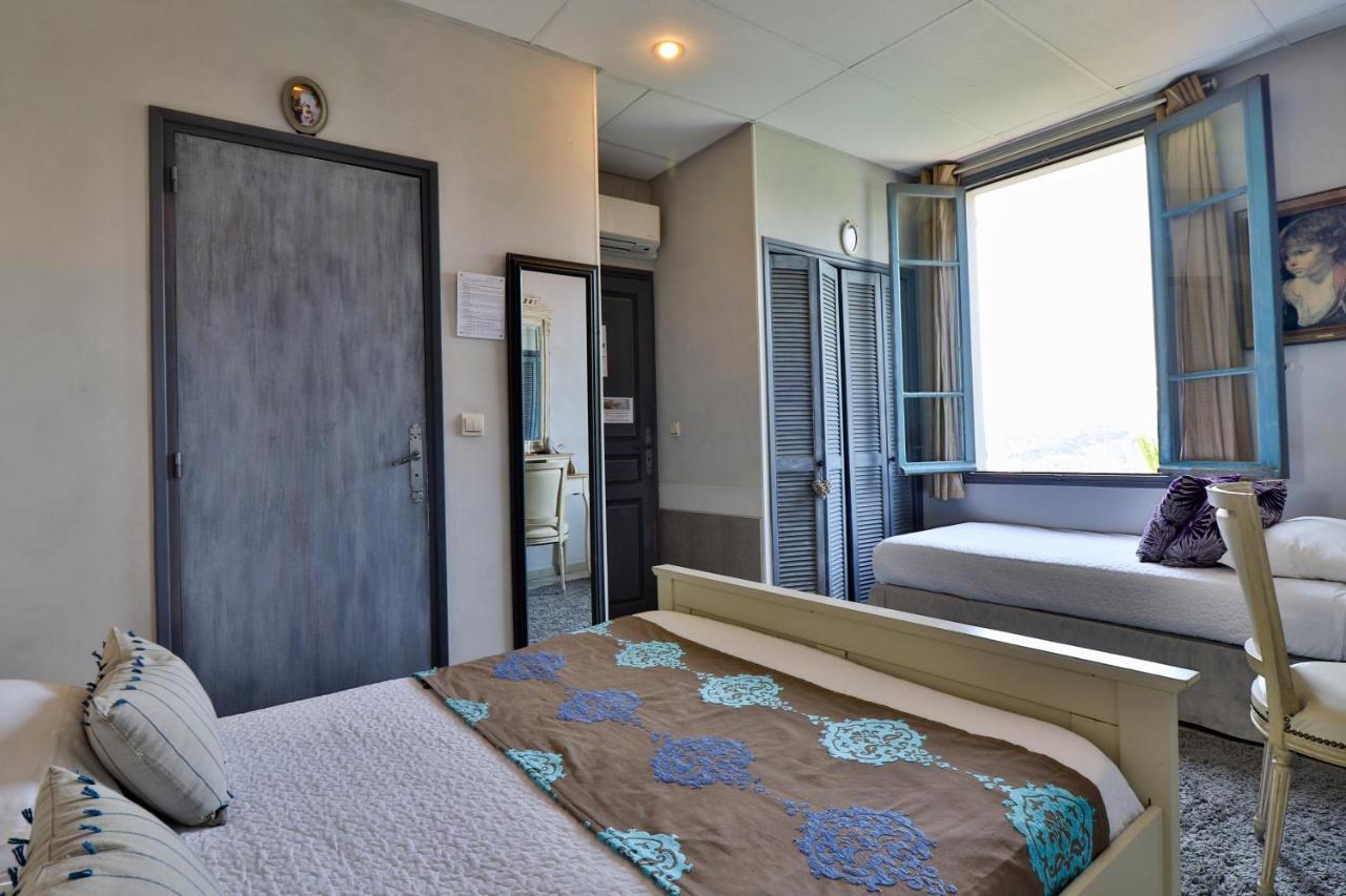 Triple Room Terrace