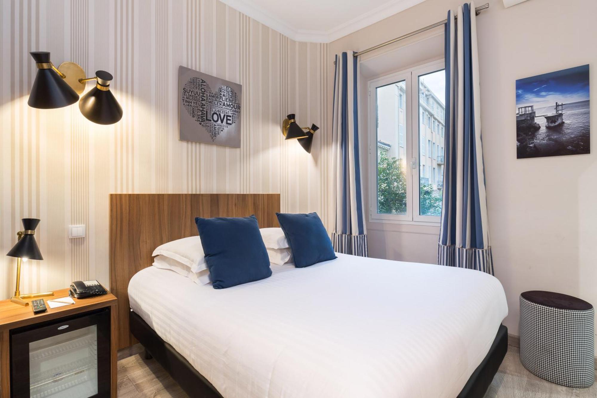 Habitación Doble Clásica - cama grande (no fumadores)